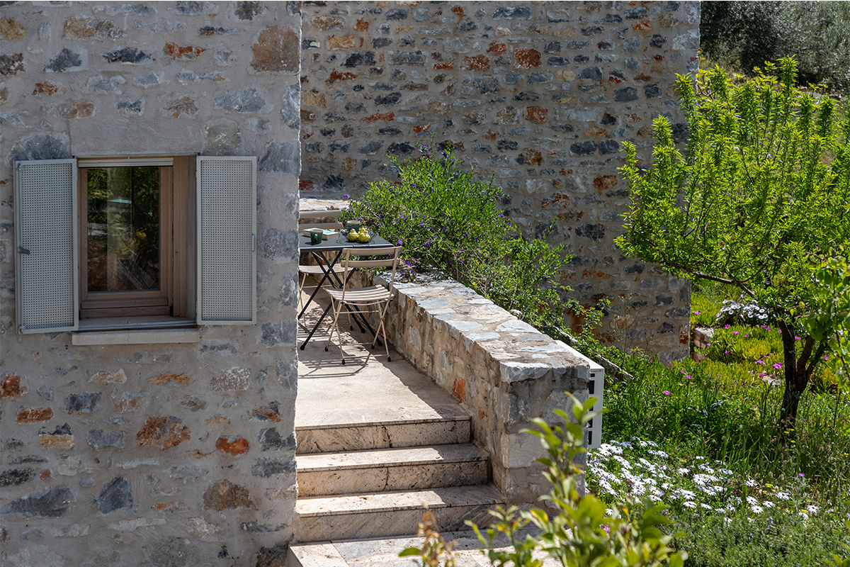HOUSE AT STOUPA, HHH ARCHITECTS, 25SEP2012