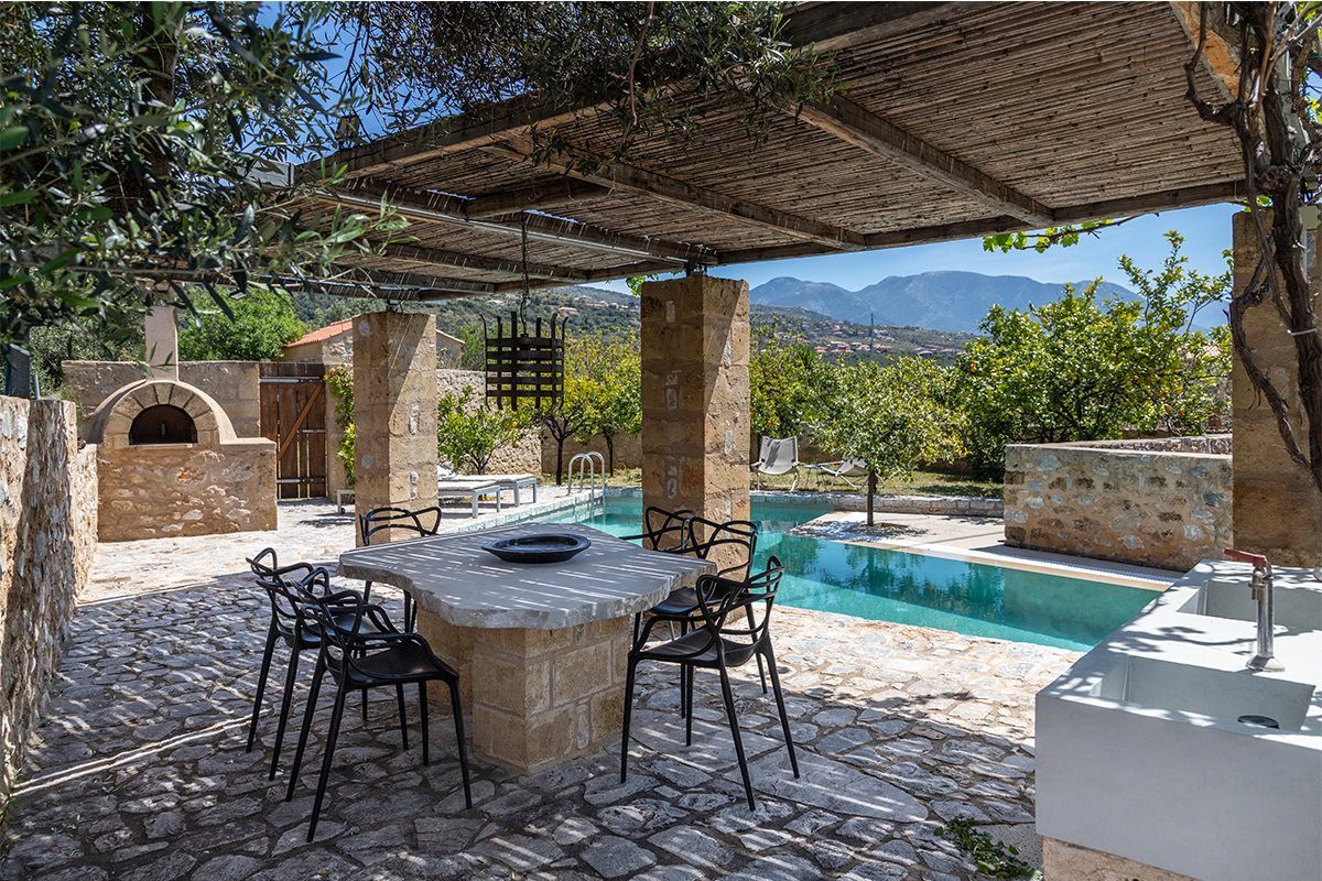HOUSE AT STOUPA, HHH ARCHITECTS, 25SEP2012