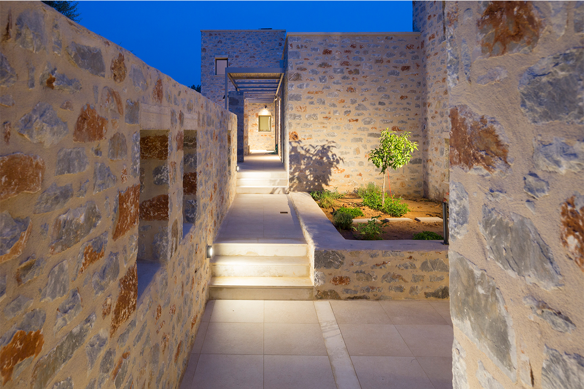 HOUSE AT STOUPA, HHH ARCHITECTS, 25SEP2012